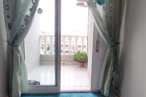 Apartamento en venta en Torrevieja, Alicante, España 2 dormitorios, 61 m2 No. 183592 - foto 6