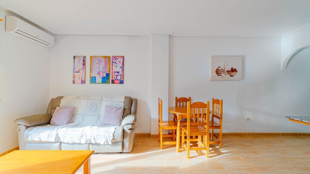 Apartamento en Alicante, España 2 dormitorios, 61 m2 No. 183595