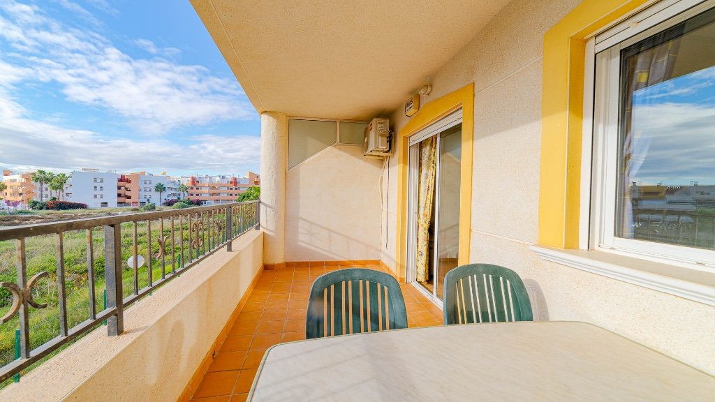 Apartamento en Alicante, España 2 dormitorios, 61 m2 No. 183595