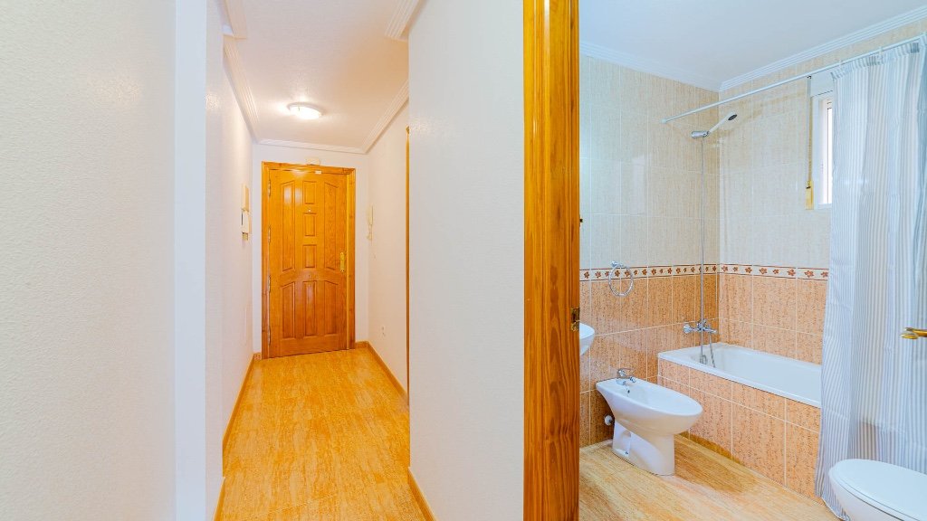 Apartamento en Alicante, España 2 dormitorios, 61 m2 No. 183595