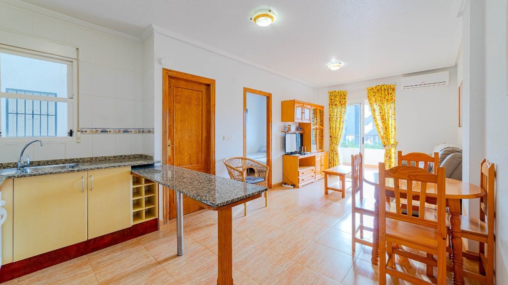Apartamento en Alicante, España 2 dormitorios, 61 m2 No. 183595