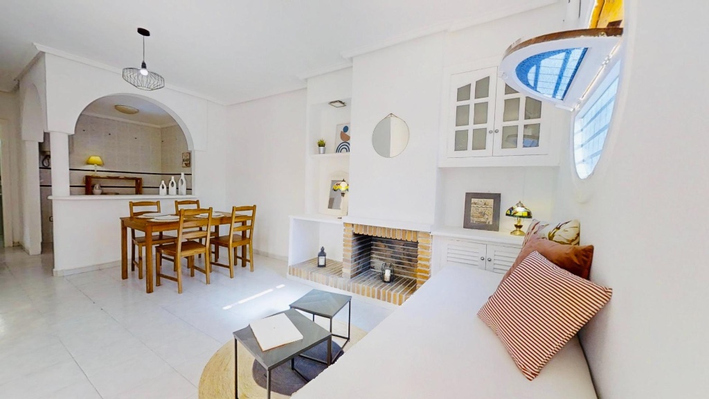 Apartment in Punta Prima, Alicante, Spain 2 bedrooms, 64 sq.m. No. 183596