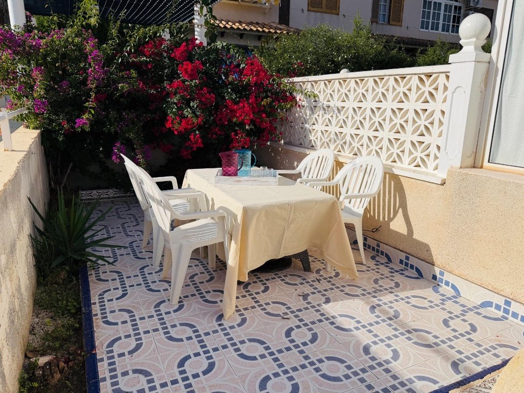 Apartment in Punta Prima, Alicante, Spain 2 bedrooms, 64 sq.m. No. 183596