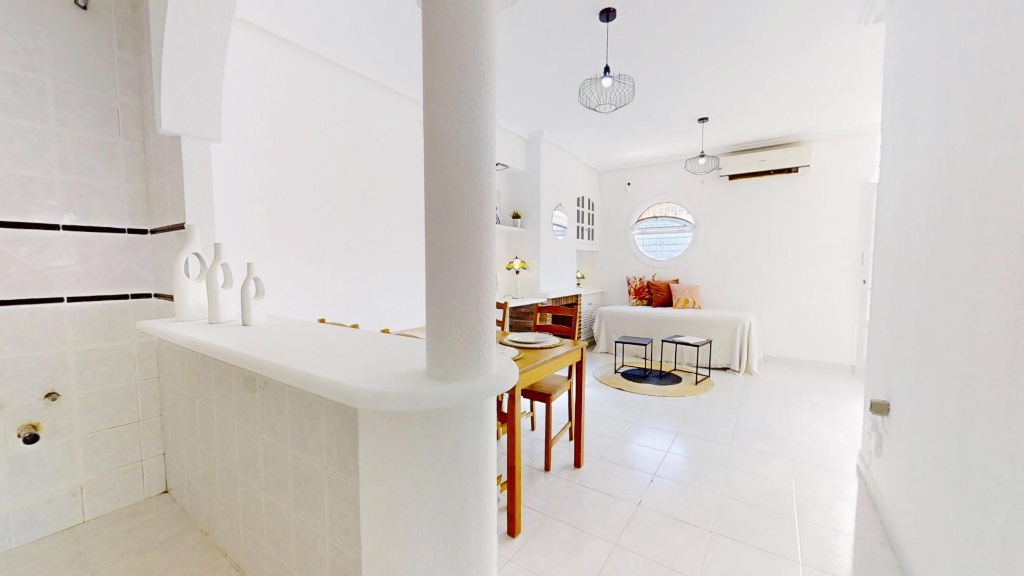 Apartment in Punta Prima, Alicante, Spain 2 bedrooms, 64 sq.m. No. 183596
