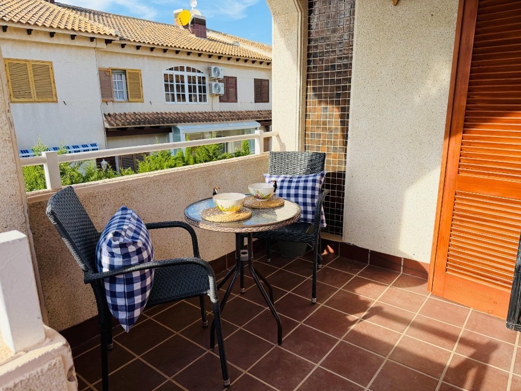 Apartment in Punta Prima, Alicante, Spain 2 bedrooms, 64 sq.m. No. 183596