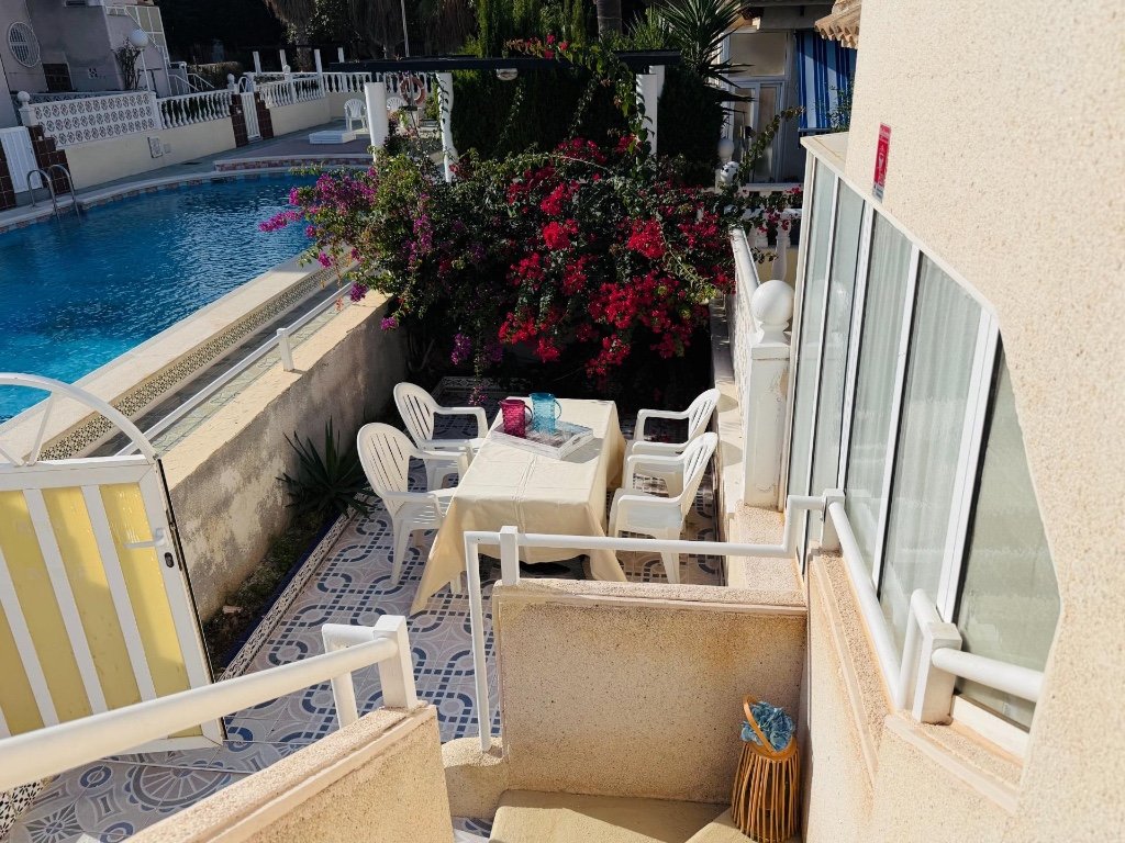 Apartment in Punta Prima, Alicante, Spain 2 bedrooms, 64 sq.m. No. 183596