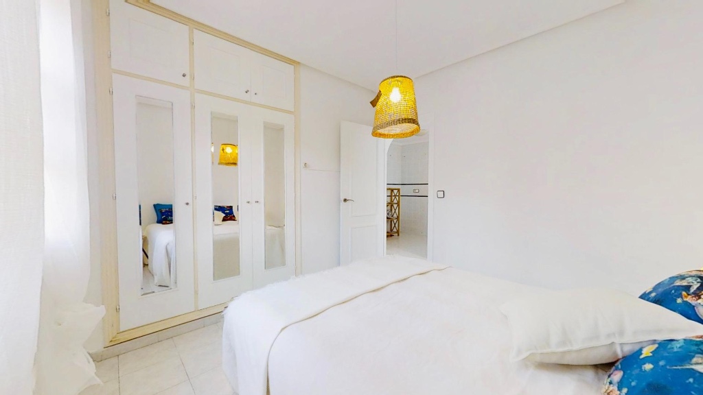 Apartment in Punta Prima, Alicante, Spain 2 bedrooms, 64 sq.m. No. 183596