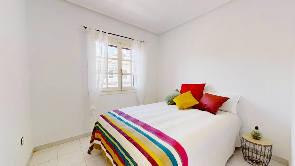 Apartment in Punta Prima, Alicante, Spain 2 bedrooms, 64 sq.m. No. 183596