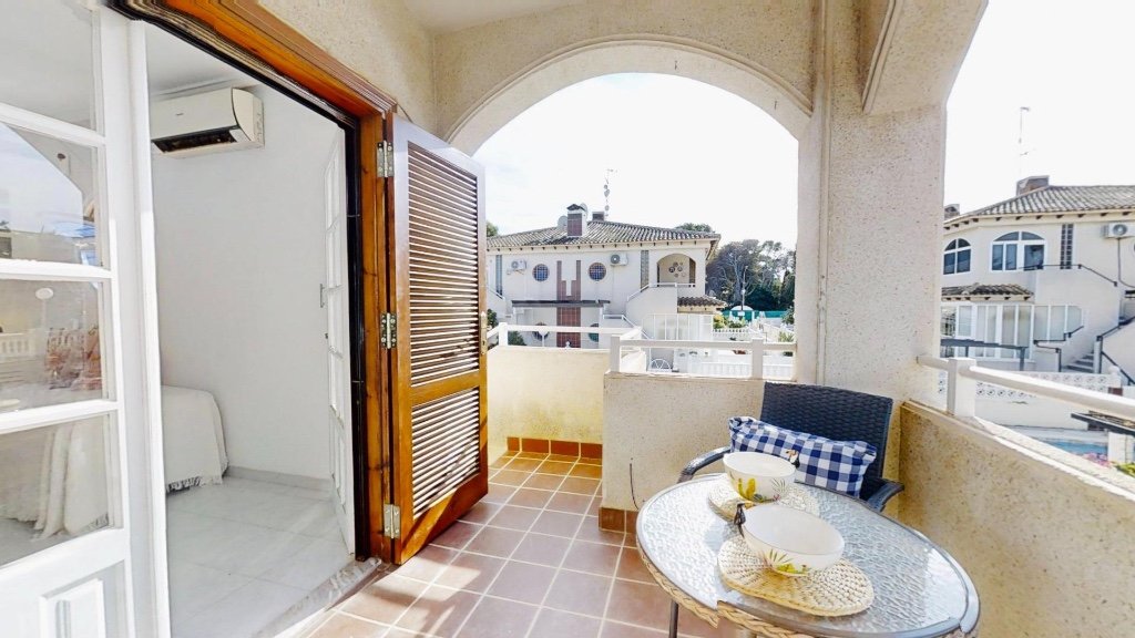 Apartment in Punta Prima, Alicante, Spain 2 bedrooms, 64 sq.m. No. 183596