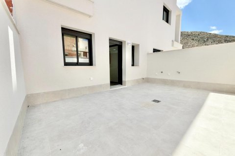 Kaupunkipientalo myytävänä Cox, Alicante, Espanja, 3 makuuhuonetta, 81 m2 No. 142063 - kuva 15