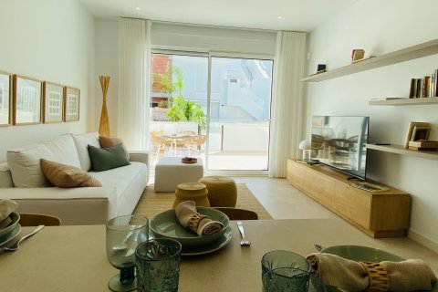 Bungalowi myytävänä Pilar de la Horadada, Alicante, Espanja, 2 makuuhuonetta, 73 m2 No. 142067 - kuva 12