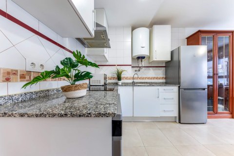 Lägenhet till salu i Alicante, Spanien 2 sovrum, 61 kvm. Nr. 146915 - foto 8