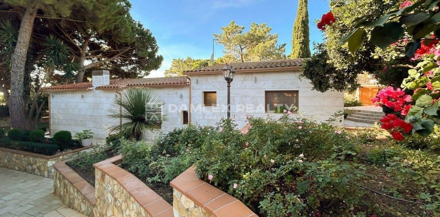 House à Lloret de Mar, Girona, Espagne 3 chambres, 180 m2 No. 177180