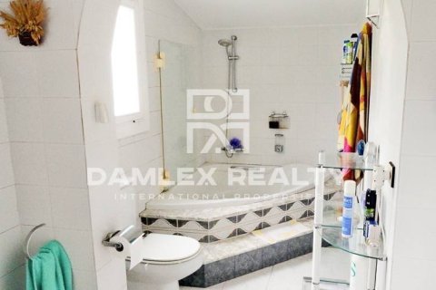 Villa à vendre à Lloret de Mar, Girona, Espagne, 6 chambres, 300 m2 No. 177175 - photo 13