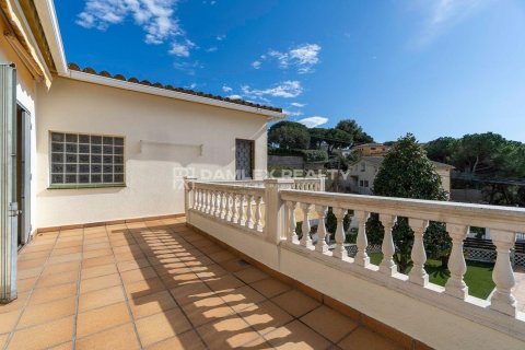 Villa à vendre à Lloret de Mar, Girona, Espagne, 3 chambres, 250 m2 No. 177177 - photo 19