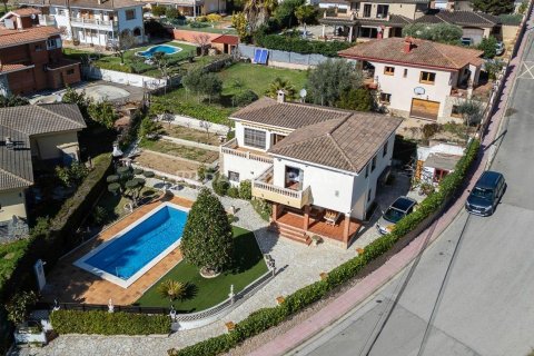 Villa à vendre à Lloret de Mar, Girona, Espagne, 3 chambres, 250 m2 No. 177177 - photo 8