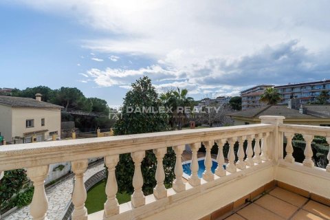 Villa à vendre à Lloret de Mar, Girona, Espagne, 3 chambres, 250 m2 No. 177177 - photo 29