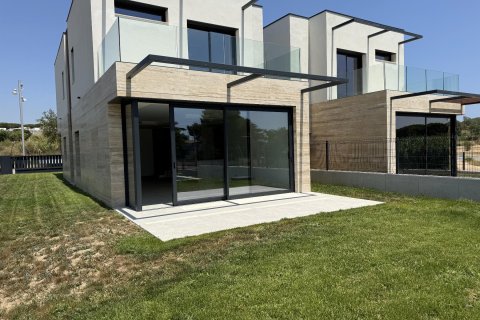 Hus till salu i S'Agaro, Girona, Spanien 4 sovrum, 232 kvm. Nr. 156055 - foto 3