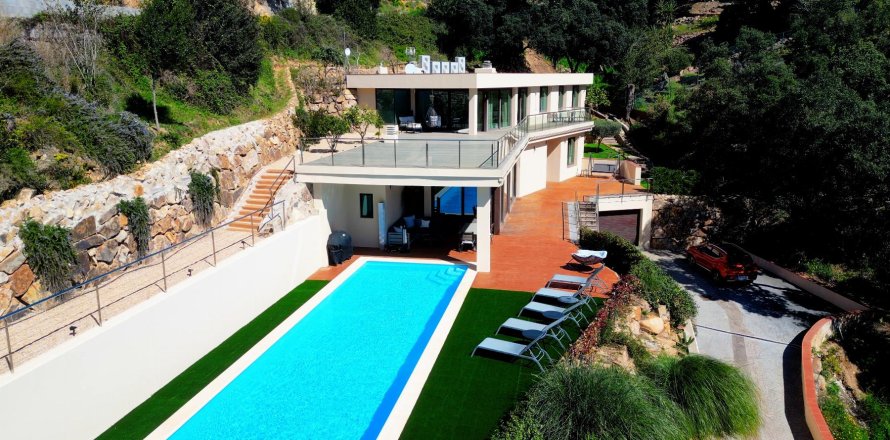 Villa in Castell d'Aro, Girona, Spanien 5 Schlafzimmer, 640 m2 Nr. 156054