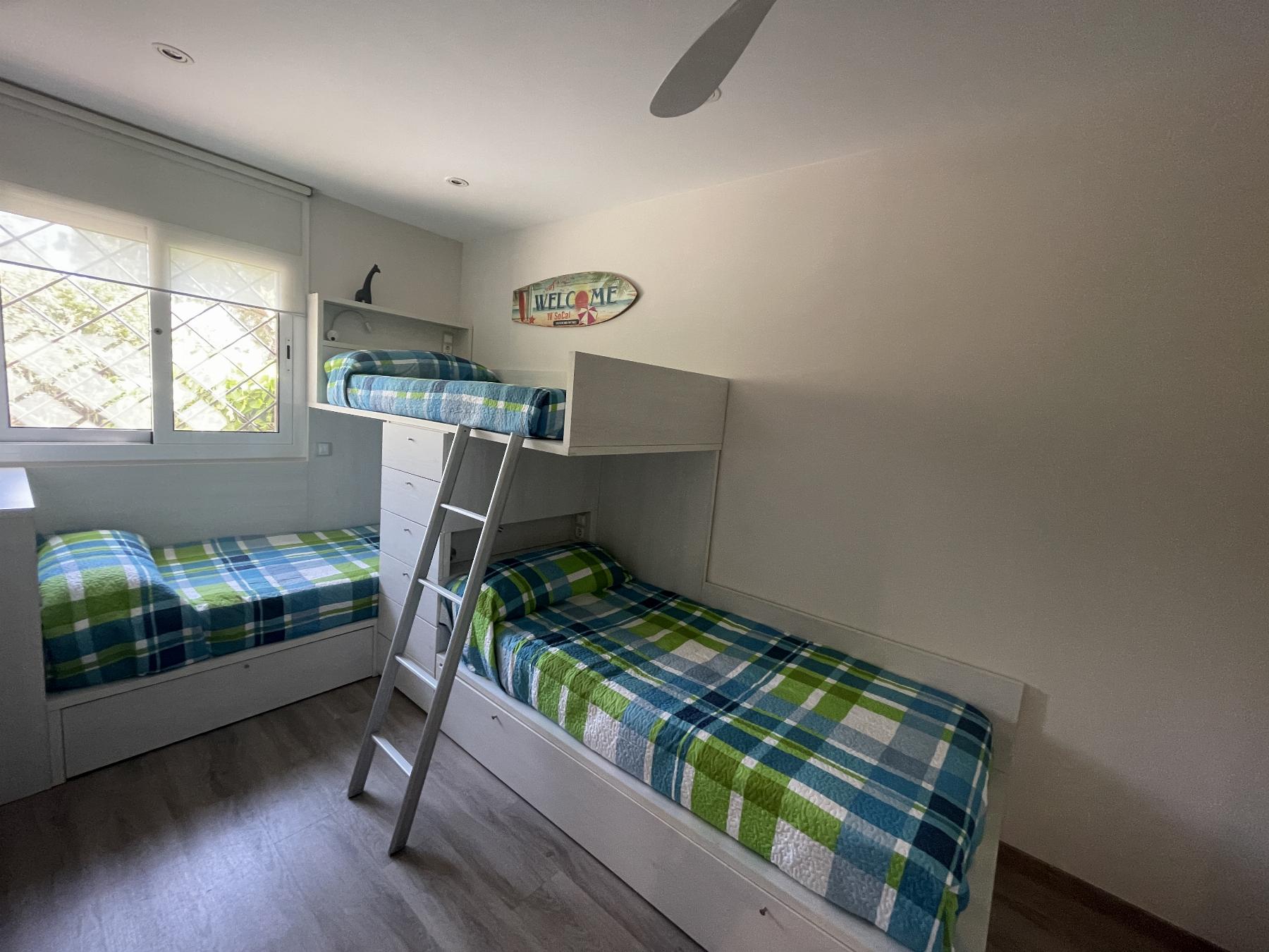 Huoneisto Castell-Platja d'Aro, Girona, Espanja 3 makuuhuonetta, 85 m2 No. 156052