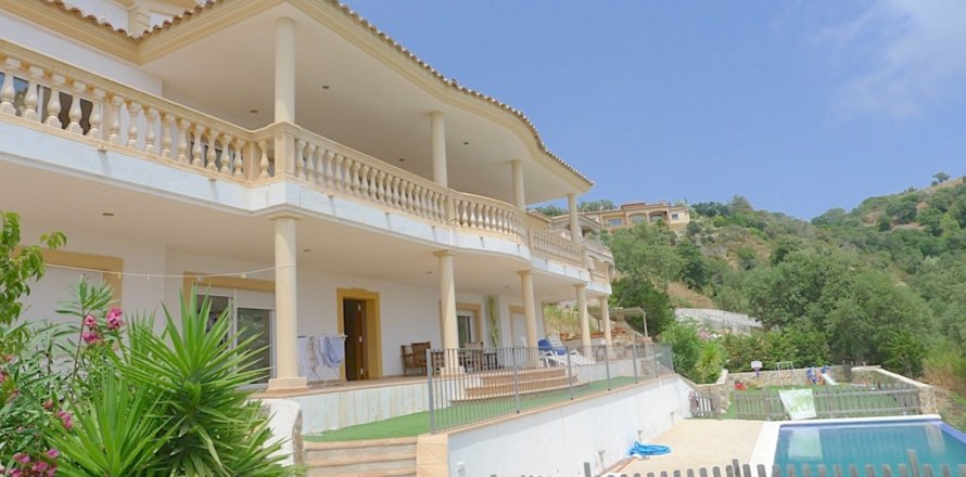 House in Platja D'aro, Girona, Spanien 6 Schlafzimmer, 417 m2 Nr. 156053