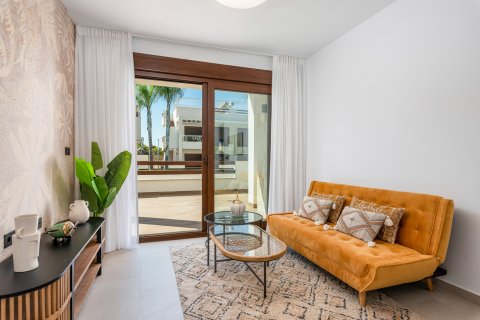 Bungalowi myytävänä Torrevieja, Alicante, Espanja, 2 makuuhuonetta, 62 m2 No. 163436 - kuva 23