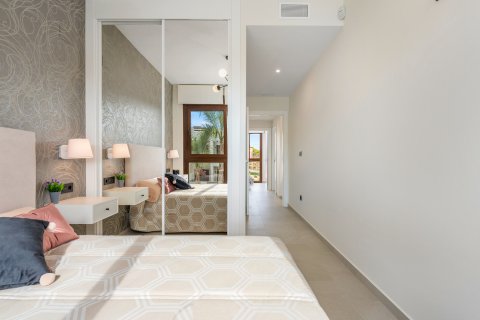 Bungalowi myytävänä Torrevieja, Alicante, Espanja, 2 makuuhuonetta, 106 m2 No. 163435 - kuva 12