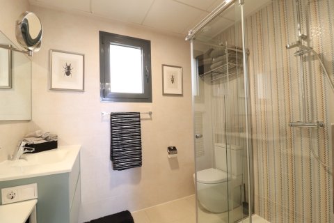 Villa à vendre à Ciudad Quesada, Alicante, Espagne, 2 chambres, 94 m2 No. 145231 - photo 18