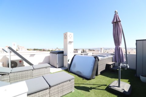 Villa à vendre à Ciudad Quesada, Alicante, Espagne, 2 chambres, 94 m2 No. 145231 - photo 5