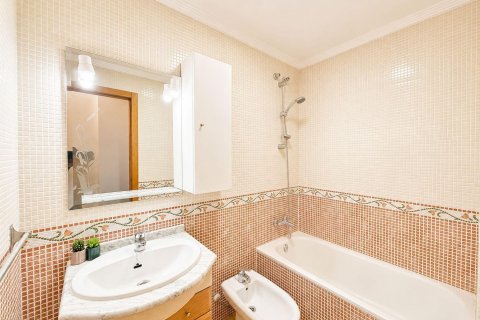 Land plot for sale in Torrevieja, Alicante, Spain 2 bedrooms, 83 sq.m. No. 195633 - photo 13