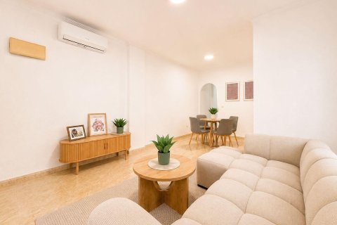 Land plot for sale in Torrevieja, Alicante, Spain 2 bedrooms, 83 sq.m. No. 195633 - photo 4