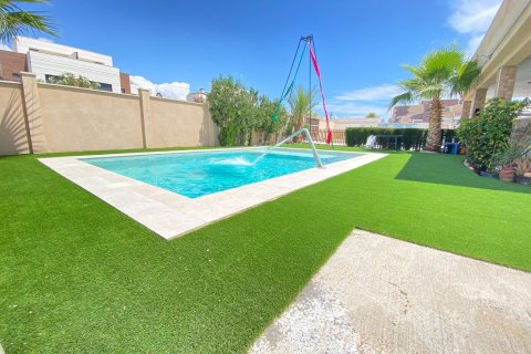 Appartamento in vendita a Torrevieja, Alicante, Spagna 3 camere da letto, 130 mq. N° 195636 - foto 4