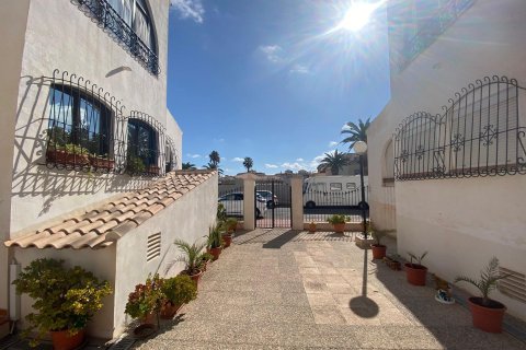 Appartamento a Torrevieja, Alicante, Spagna 3 camere da letto, 77 mq. N° 195635