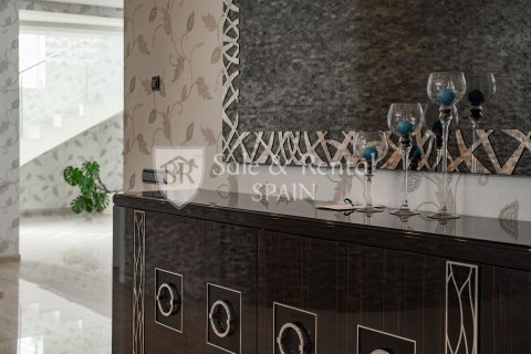 Hus till salu i Lloret de Mar, Girona, Spanien 5 sovrum, 364 kvm. Nr. 166486 - foto 17