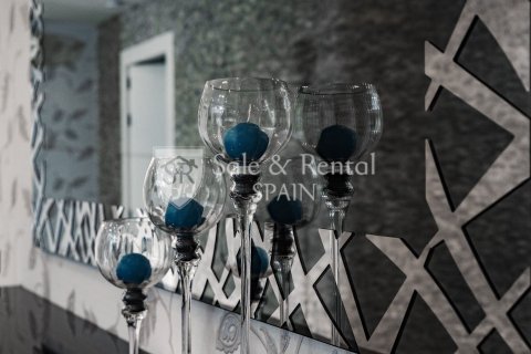 Hus till salu i Lloret de Mar, Girona, Spanien 5 sovrum, 364 kvm. Nr. 166486 - foto 18