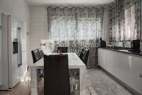 Hus till salu i Lloret de Mar, Girona, Spanien 5 sovrum, 364 kvm. Nr. 166486 - foto 20