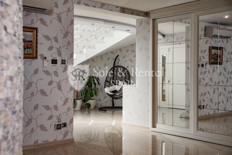 Hus till salu i Lloret de Mar, Girona, Spanien 5 sovrum, 364 kvm. Nr. 166486 - foto 15