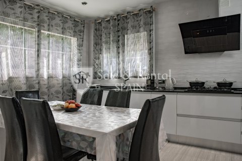 Hus till salu i Lloret de Mar, Girona, Spanien 5 sovrum, 364 kvm. Nr. 166486 - foto 19