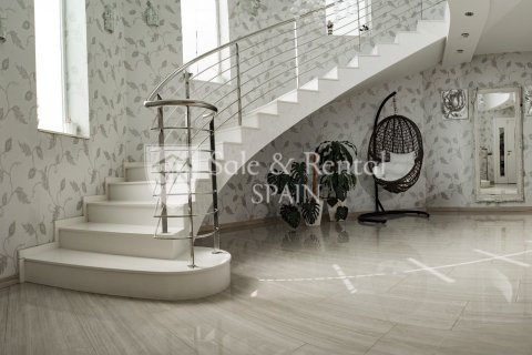 Hus till salu i Lloret de Mar, Girona, Spanien 5 sovrum, 364 kvm. Nr. 166486 - foto 29