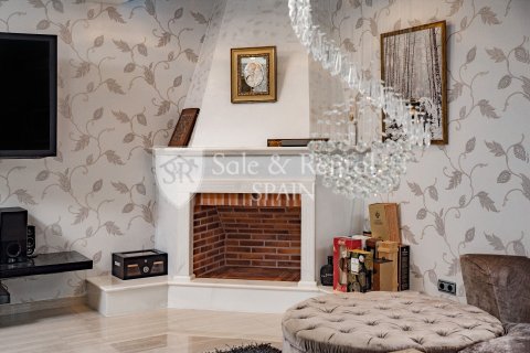 Hus till salu i Lloret de Mar, Girona, Spanien 5 sovrum, 364 kvm. Nr. 166486 - foto 13