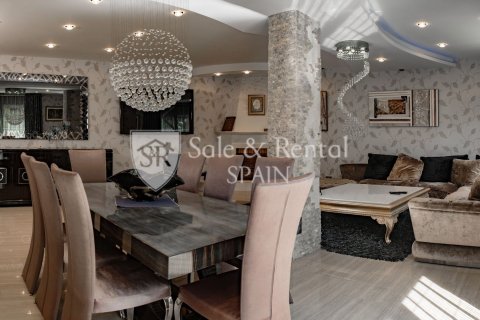 Hus till salu i Lloret de Mar, Girona, Spanien 5 sovrum, 364 kvm. Nr. 166486 - foto 7