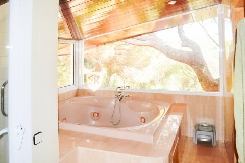 Talo myytävänä Sant Andreu de Llavaneres, Barcelona, Espanja, 5 makuuhuonetta, 390 m2 No. 166482 - kuva 12