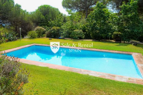 Talo myytävänä Sant Andreu de Llavaneres, Barcelona, Espanja, 5 makuuhuonetta, 390 m2 No. 166482 - kuva 16