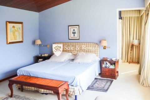 Talo myytävänä Sant Andreu de Llavaneres, Barcelona, Espanja, 5 makuuhuonetta, 390 m2 No. 166482 - kuva 11