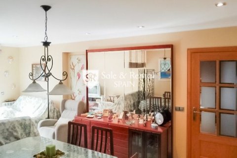 Apartamento en venta en Lloret de Mar, Gerona, España 3 dormitorios, 87 m2 No. 166481 - foto 4