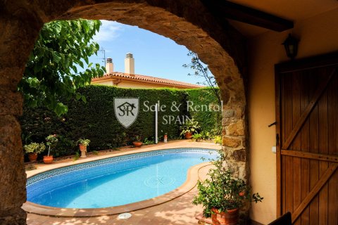 Hus till salu i Blanes, Girona, Spanien 4 sovrum, 151 kvm. Nr. 166485 - foto 8