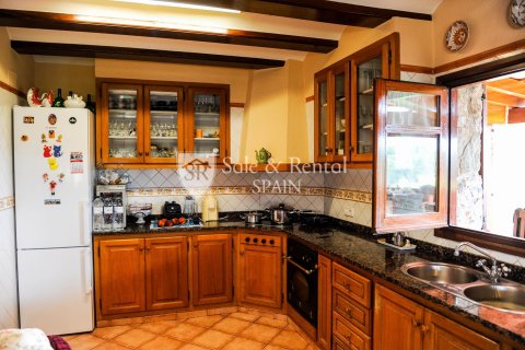 Hus till salu i Blanes, Girona, Spanien 4 sovrum, 151 kvm. Nr. 166485 - foto 22