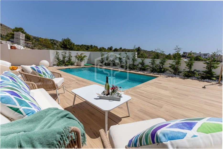 Villa in Benidorm, Alicante, Spain No. 111031