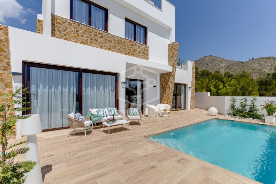 Villa in Benidorm, Alicante, Spain No. 111031