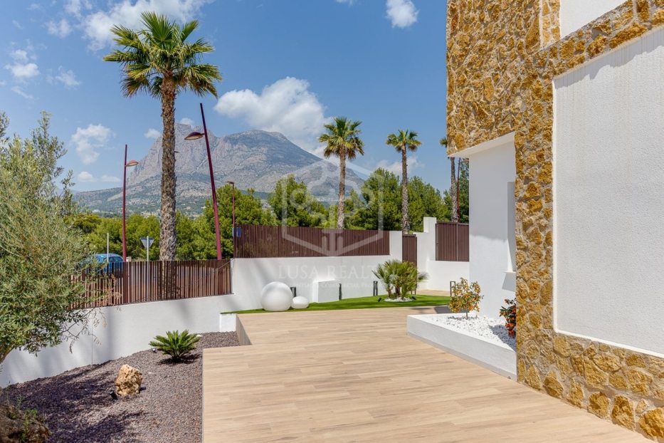 Villa in Benidorm, Alicante, Spain No. 111031